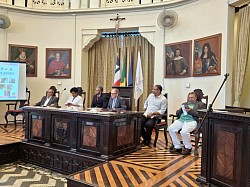 Mesa da solenidade da premiação do IX SEMINÁRIO PERSPECTIVAS PARA A EDUCAÇÃO NO III MILÊNIO.